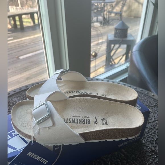 BIRKENSTOCK MADRID SANDALS IN WHITE 35 EU (4-4.5 US) - Picture 4 of 9